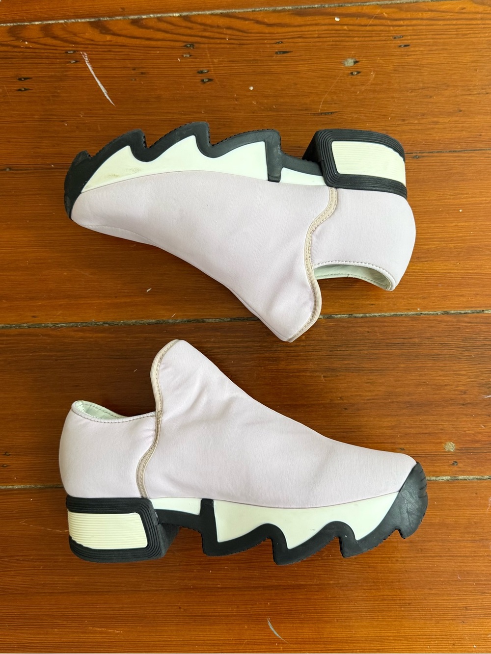 iRi NYC Wes Low Top Neoprene Lavender Chunky Slip On Sneaker Sz 37 US 7 🧡🍄